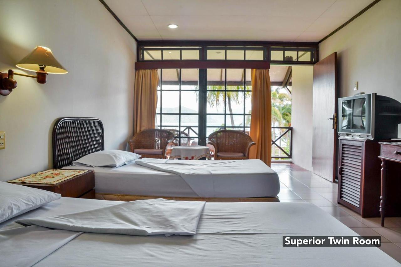 Silintong Hotel Ambarita Esterno foto